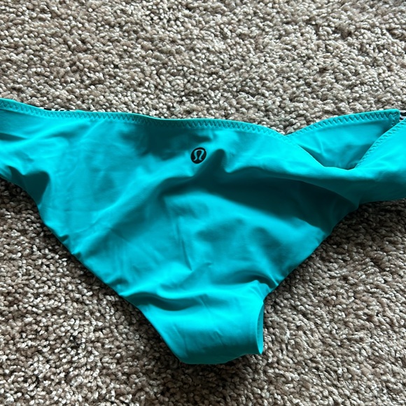 Lululemon bathing suit bottom - Picture 2 of 2